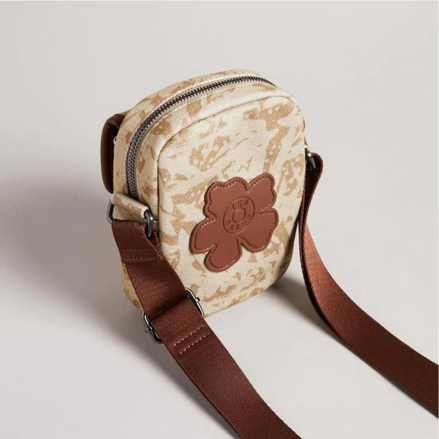 شنطة رجالية تيد بيكر Ted Baker
