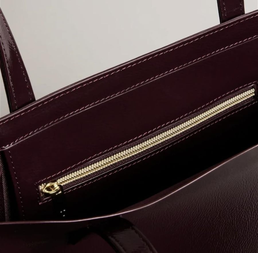 كيس وسط عنابي تيد بيكر Ted Baker