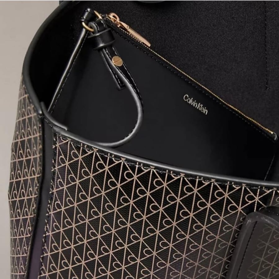 شنطة كالفن كلاين Calvin Klein
