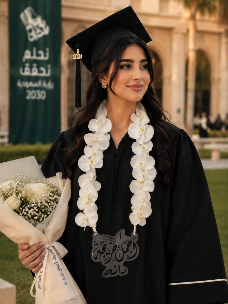 عقد ورد التخرج المخصص 2026