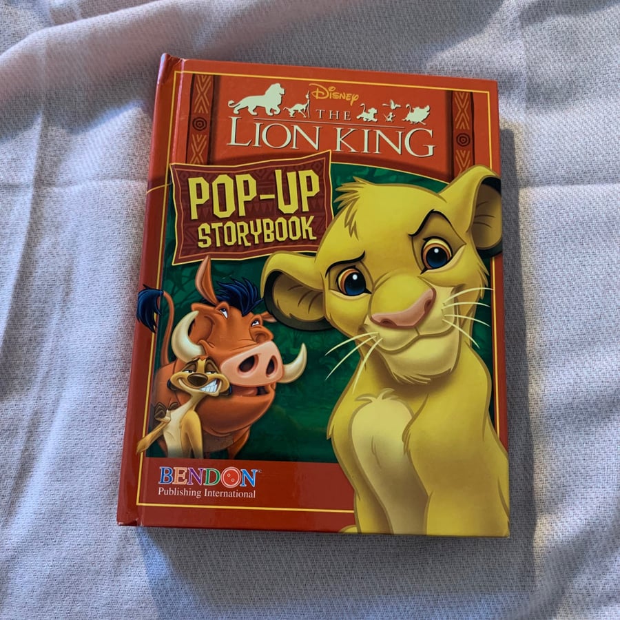كتاب lion king ديزني (مستعمل نظيف)