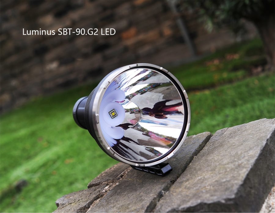 كشاف Amutorch dm90