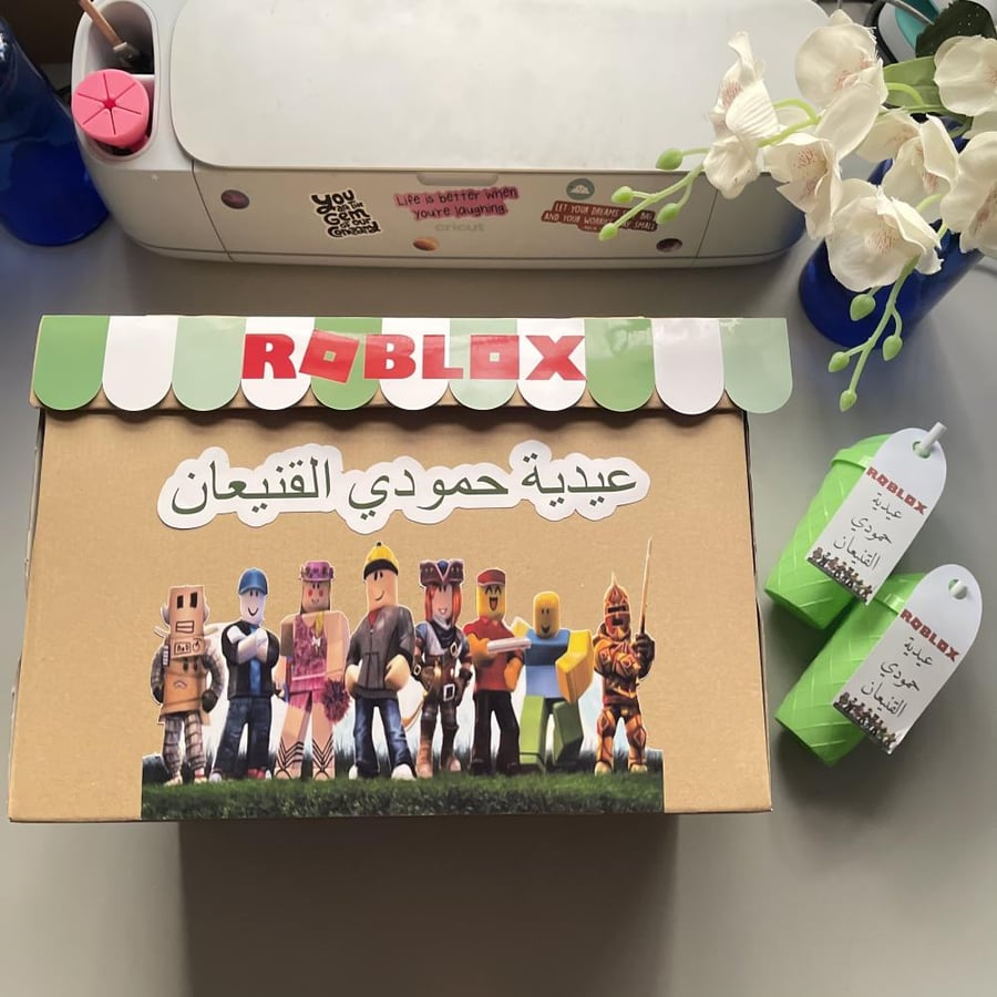 بوكس روبلوكس لعيديات الاطفال ١٢ قطعه