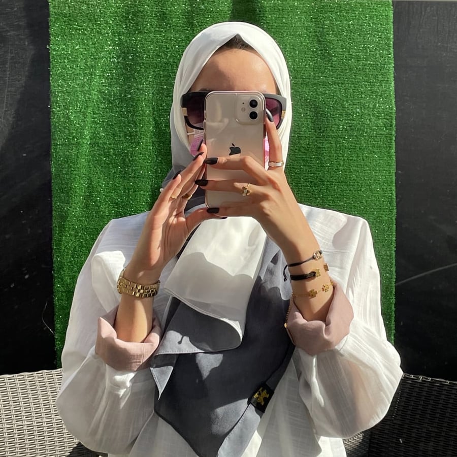دبل فيس ابيض مع تدرجات الرمادي