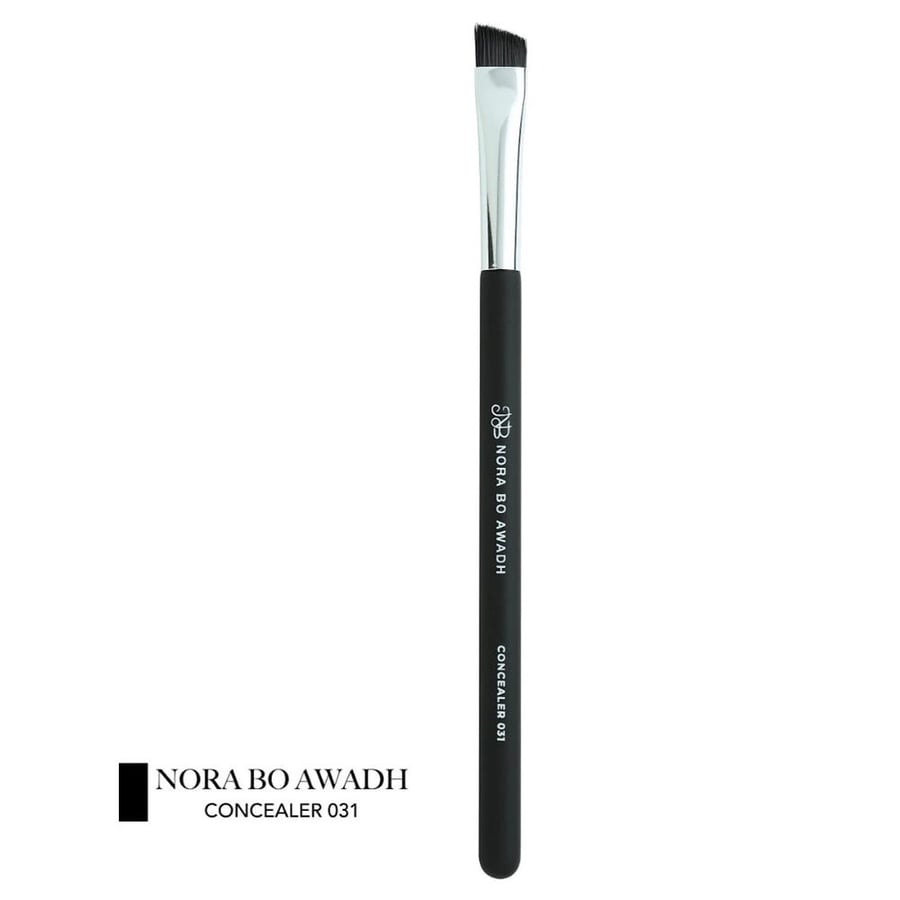 فرشاة دقيقة بزاوية مائلة للكونسيلر - 031  Concealer
