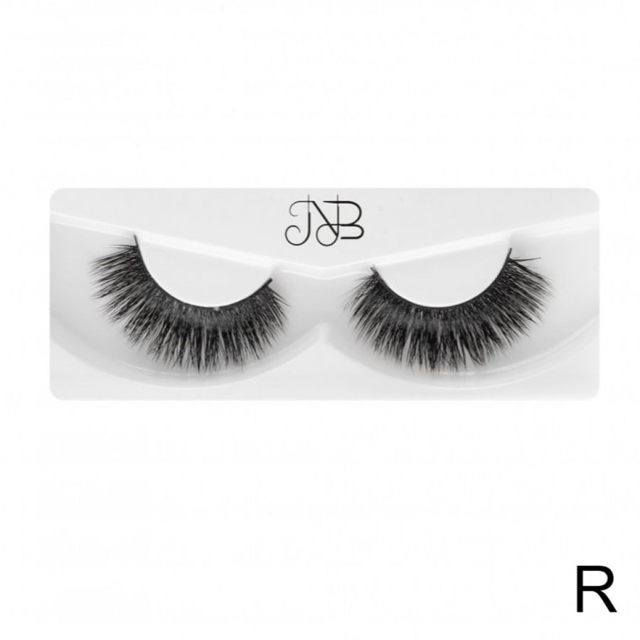 Nora Bo Awad's eyelashes