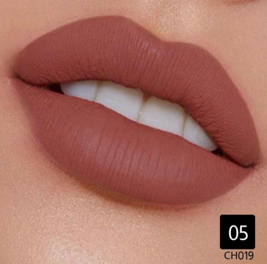 Christine Lipstick, Berry Lips 2 - 05