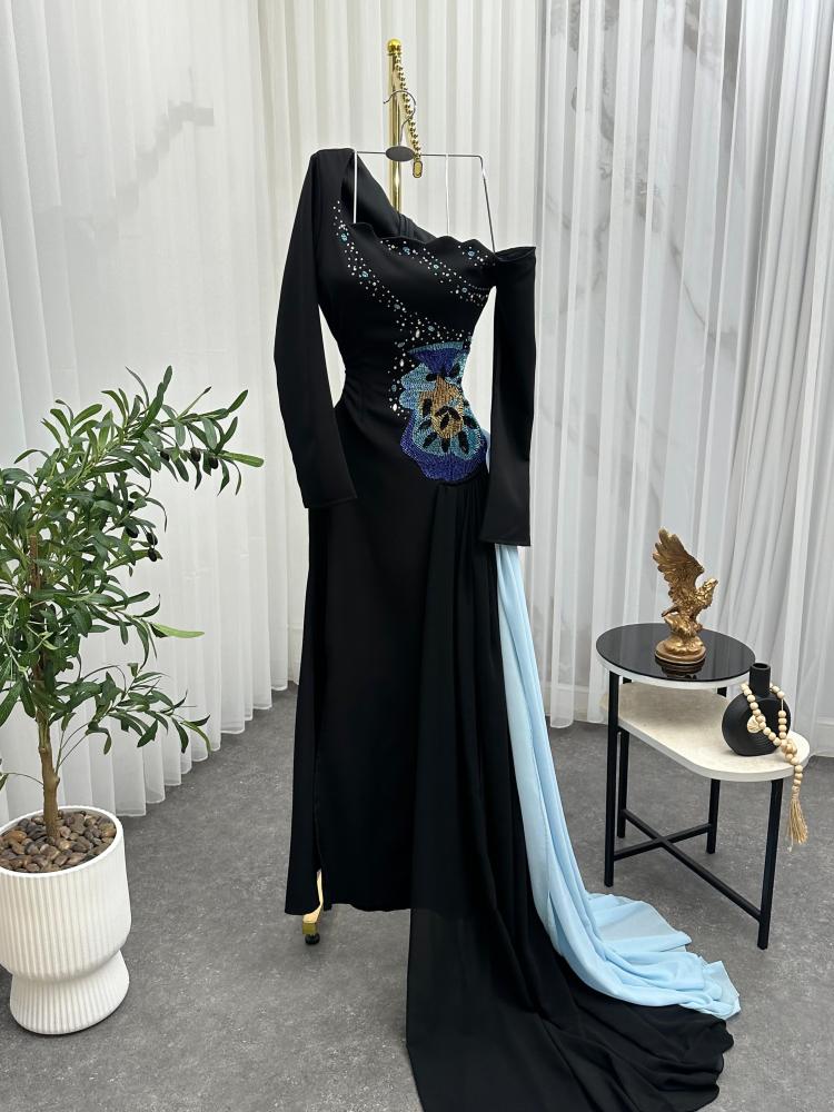 فستان سهرة أسود أنيق