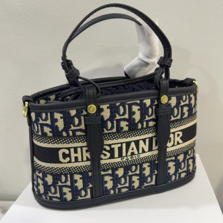 ديور DIOR
