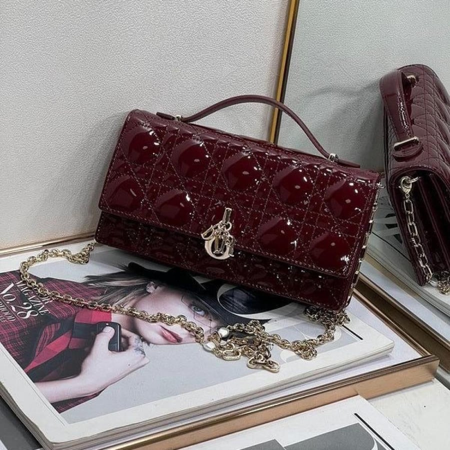 ديور DIOR