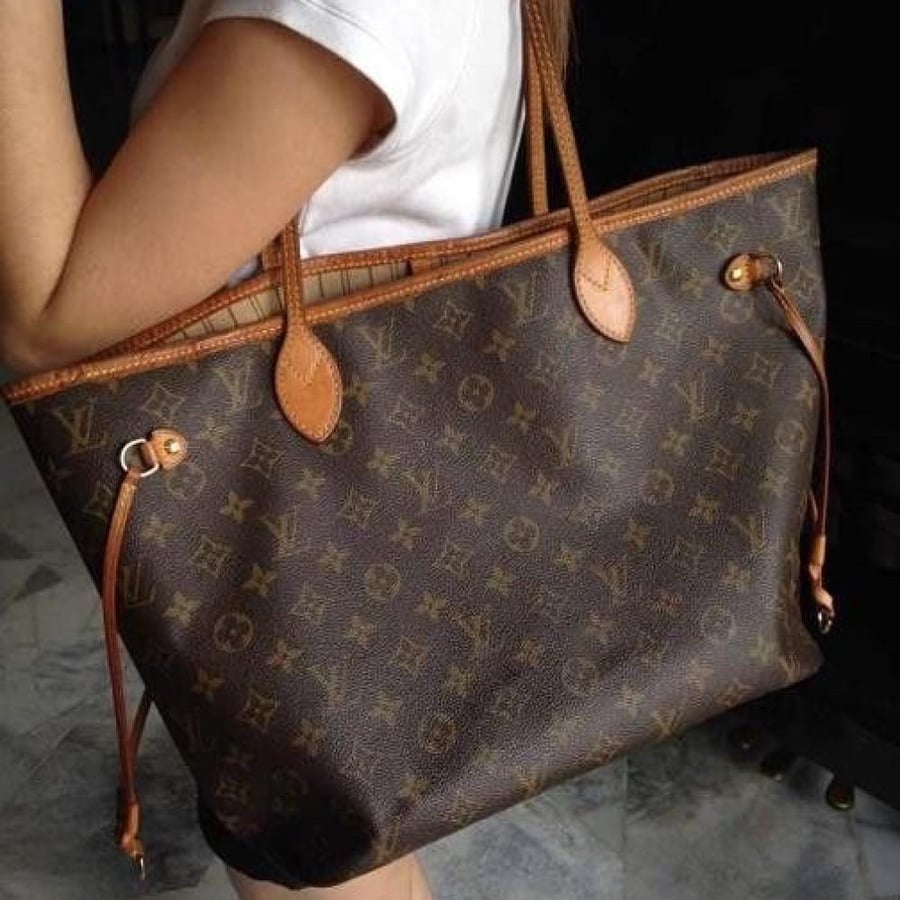 لوي ڤيتون LV