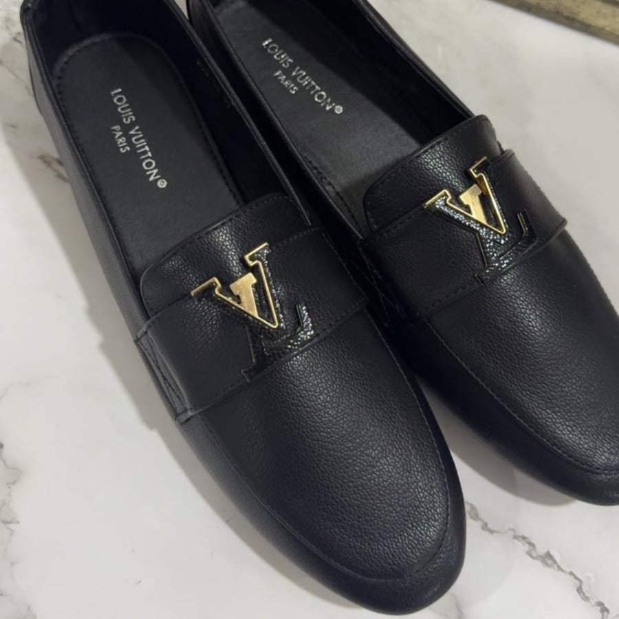 LV  لوي ڤيتون