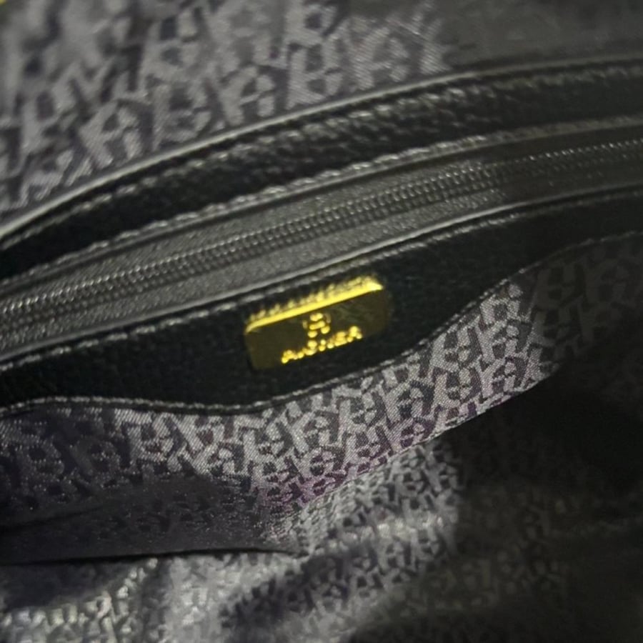 اقنر  AIGNER