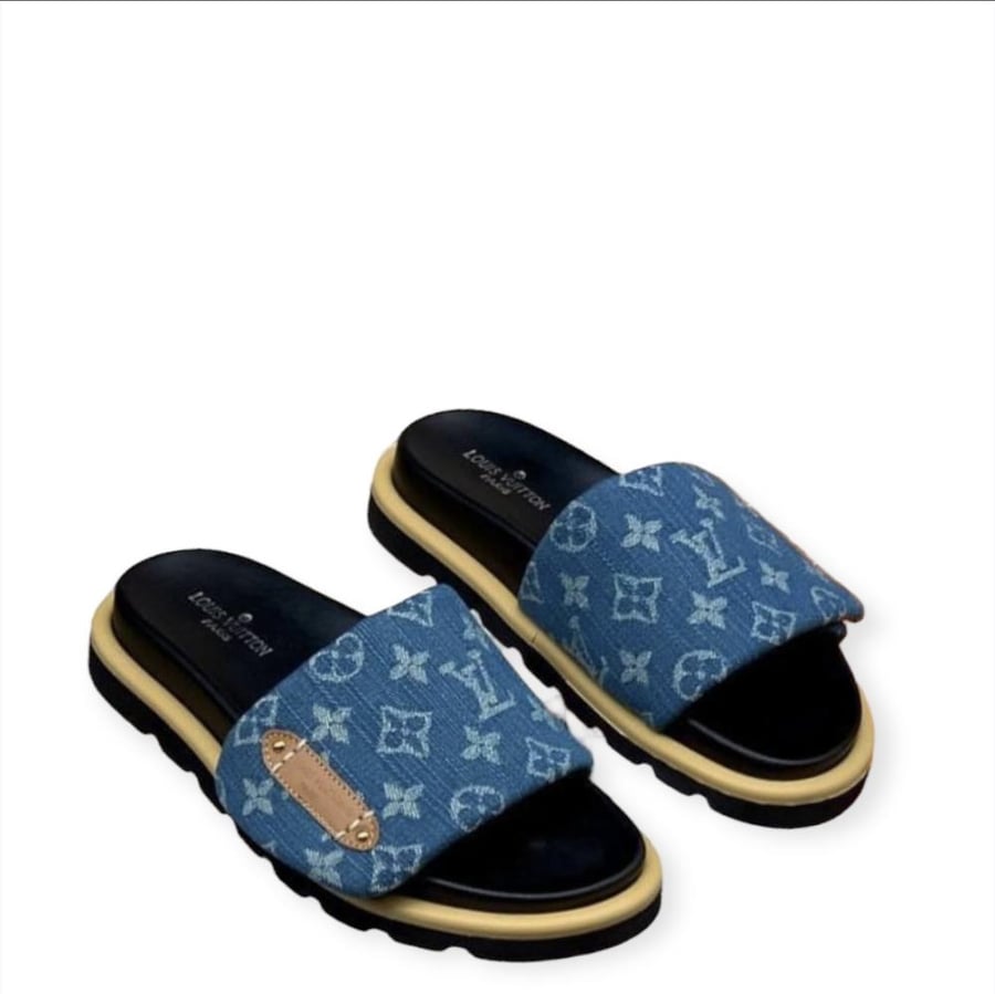 Flat comfortable slipper from Louis Vuitton (LV)