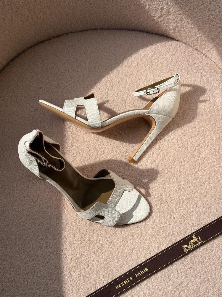 Hermes size 105 heel, master quality