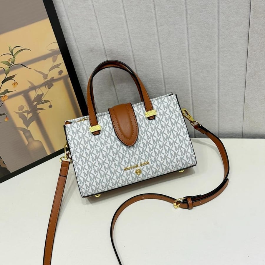 An elegant bag from Michael Kors (MK) various colors