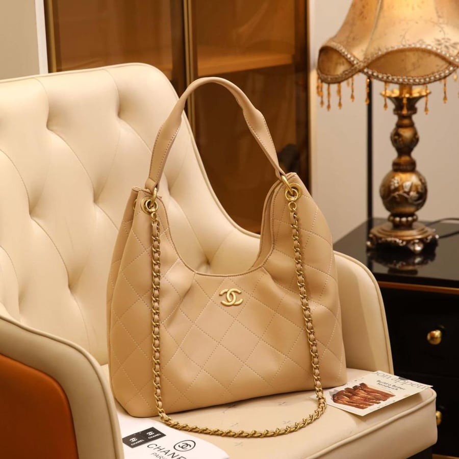 حقيبة هوبو من شانيل (CHANEL) ألوان متعددة