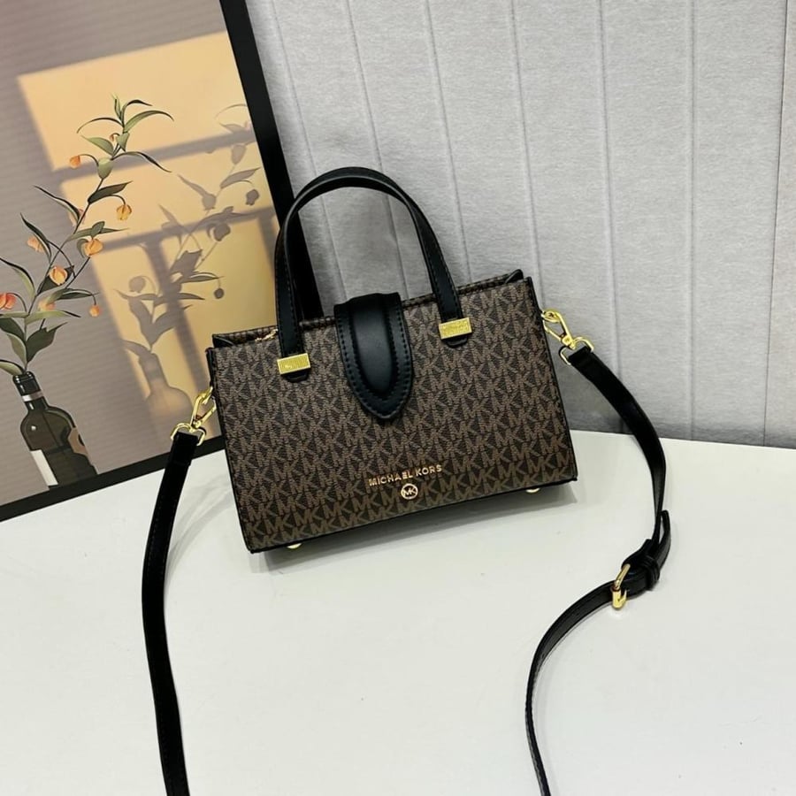 An elegant bag from Michael Kors (MK) various colors
