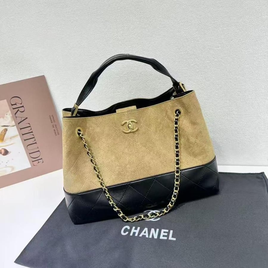 حقيبة ميتييه من شانيل (CHANEL) ألوان متعددة