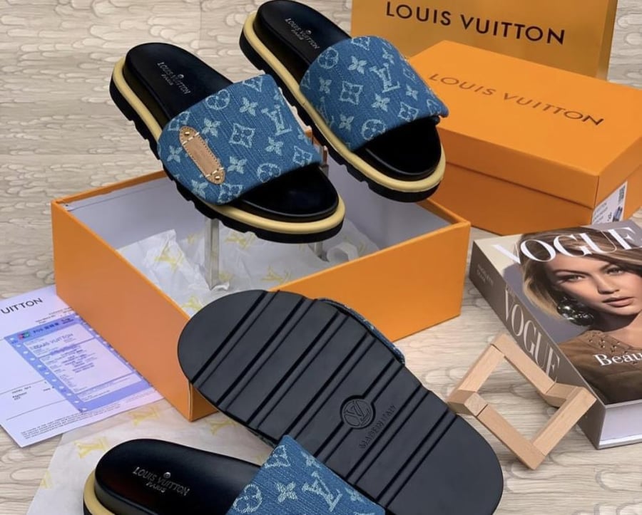 Flat comfortable slipper from Louis Vuitton (LV)