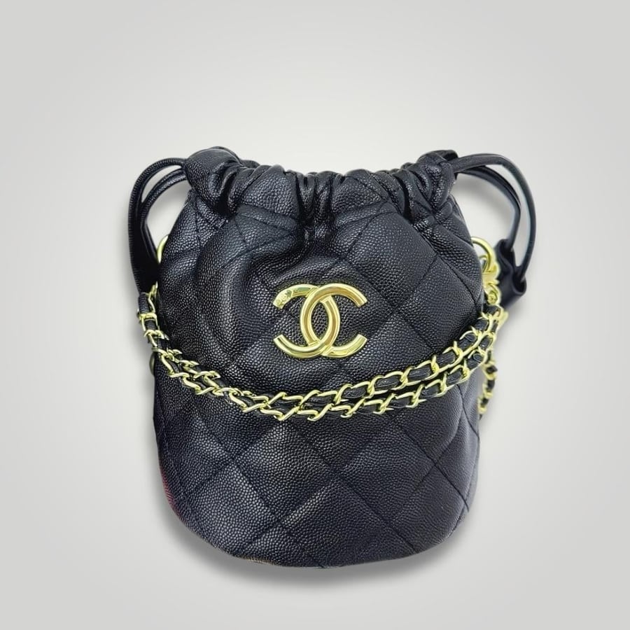 حقيبة باكيت من شانيل (CHANEL)