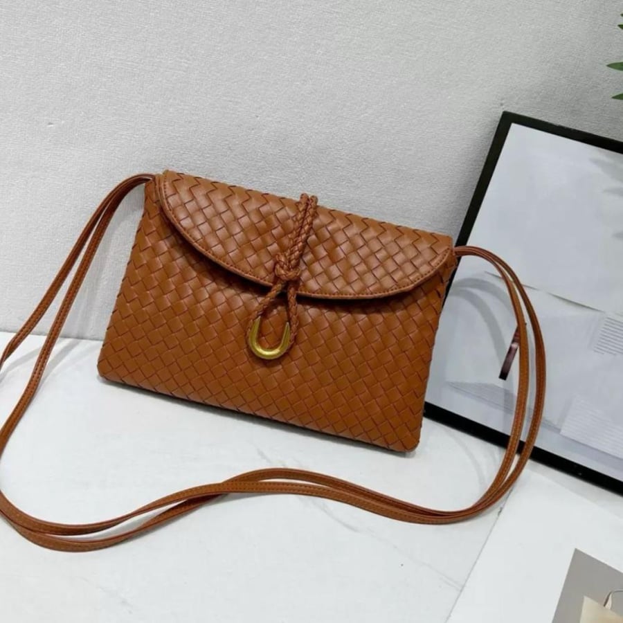 حقيبة كتف من بوتيغا (Bottega) ألوان متعددة