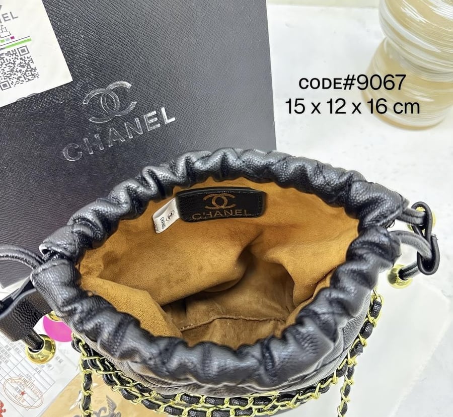 حقيبة باكيت من شانيل (CHANEL)