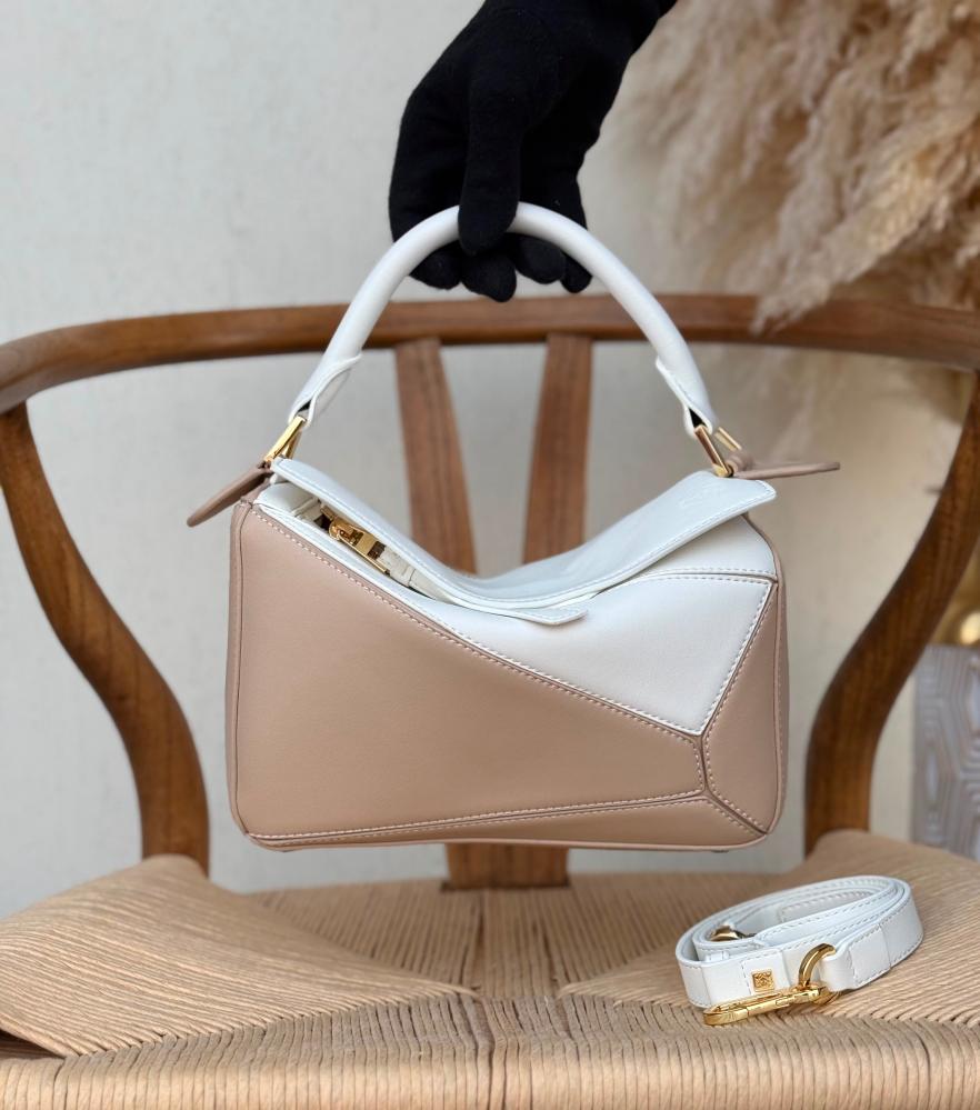 حقيبة بازل من لويفي (Loewe) ماستر كواليتي