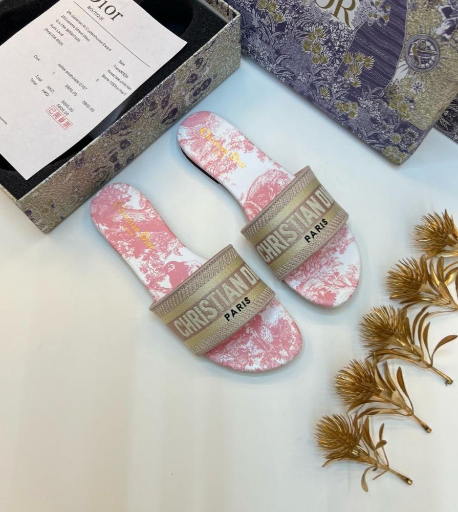سليبر دواي من ديور (Dior) ألوان متعددة