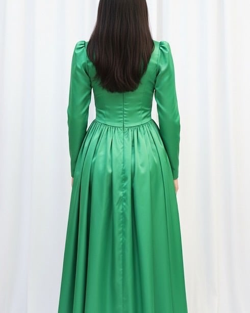 فستان اخضر بالطراز العسيري - Asiri green dress