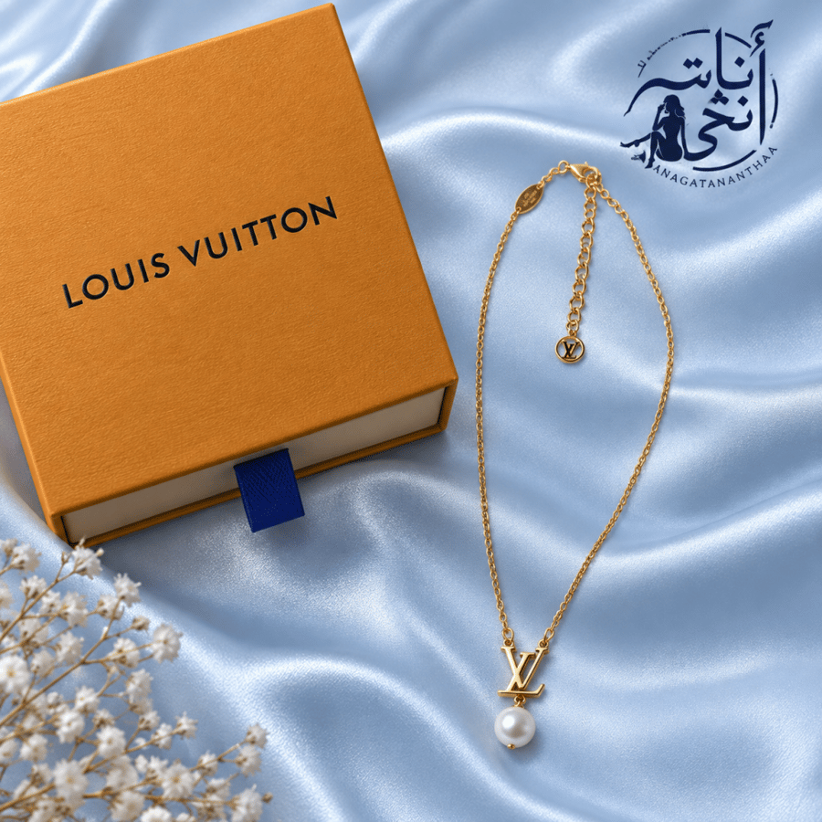 عقد Louis Vuitton