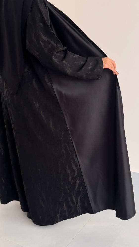 عباية قماش جكار وتفته أسود ربع كلوش + طرحه ساده