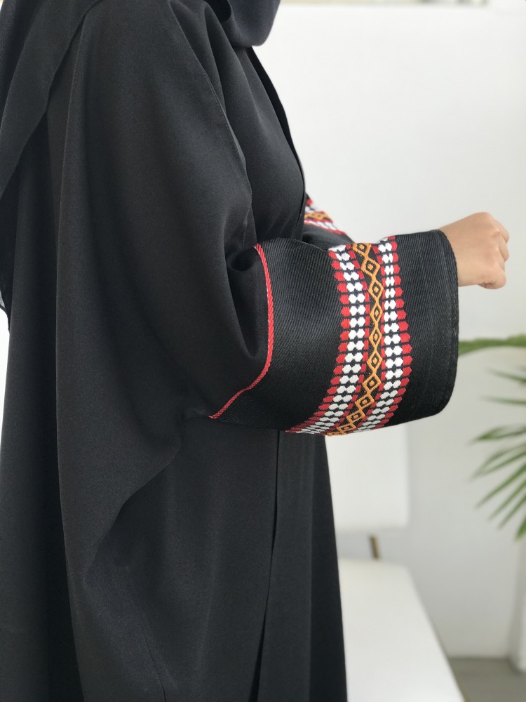 عباية قماش كريب نص بشت وأكمام سدو  + طرحه