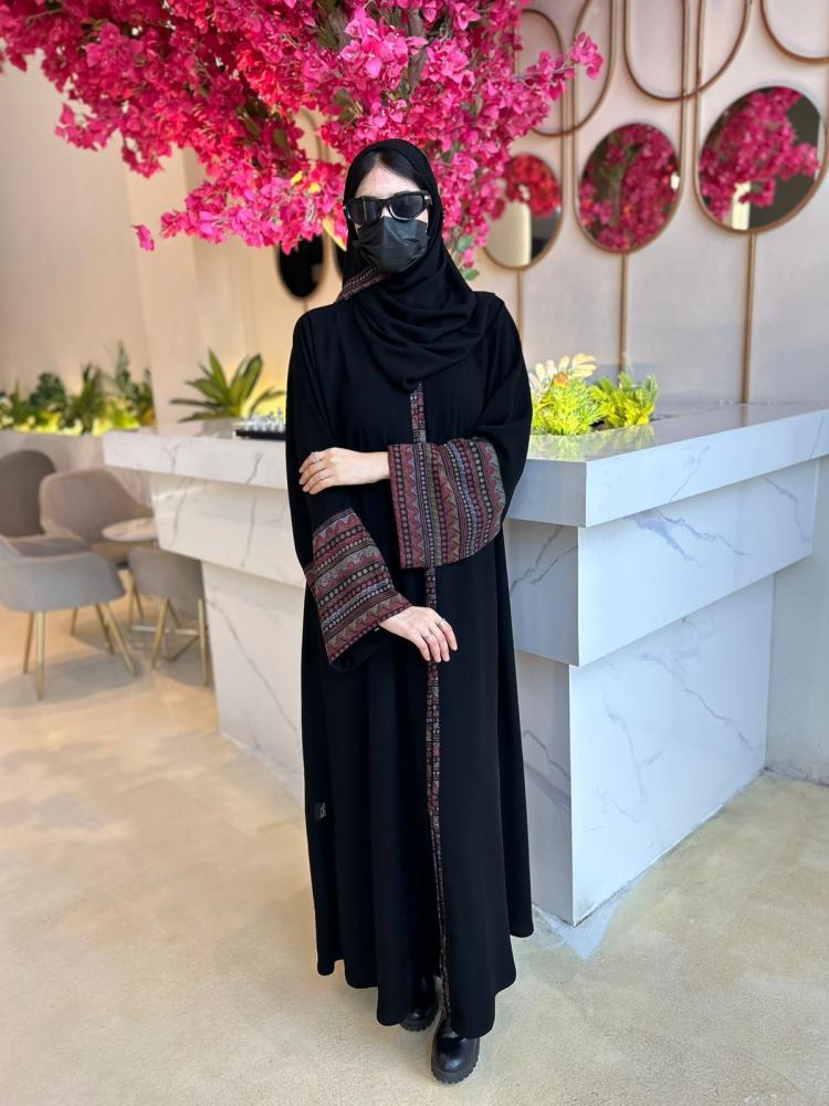 عبايه نص كلوش قماش كريب ملكي