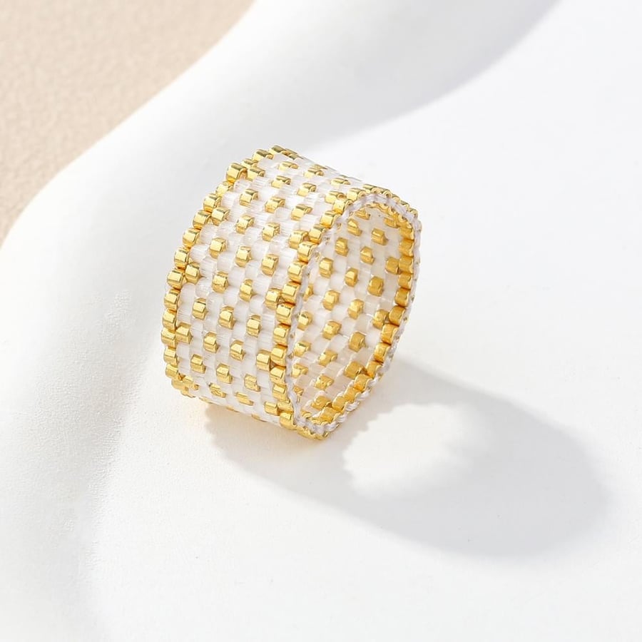 White ring  - Beads ring