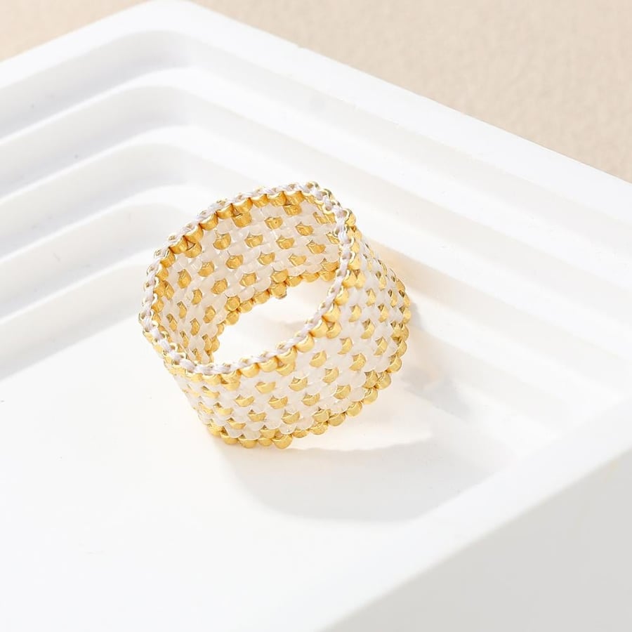 White ring  - Beads ring