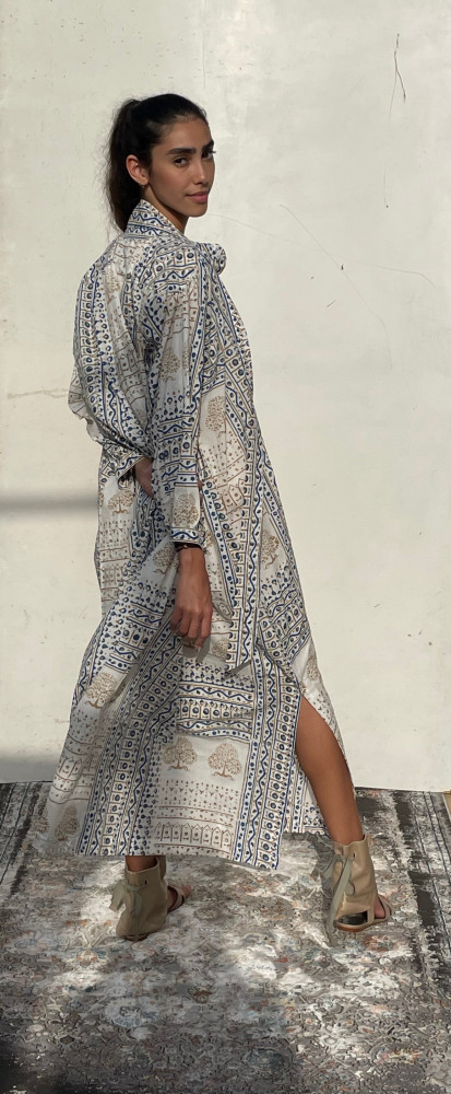 V123 ثوب قطن بيج وابيض cotton beige and white dress one size