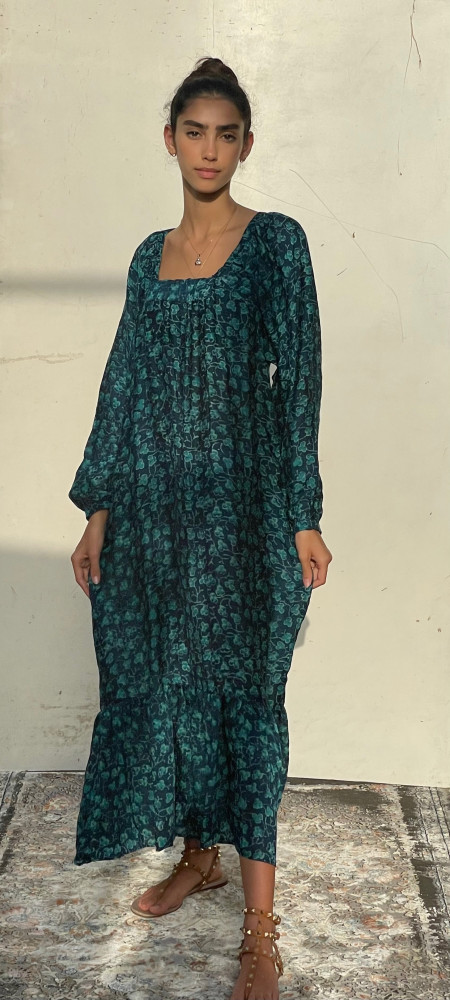 S101  free size  ثوب اخضر قماش شنديري green dress in chandelier fabric