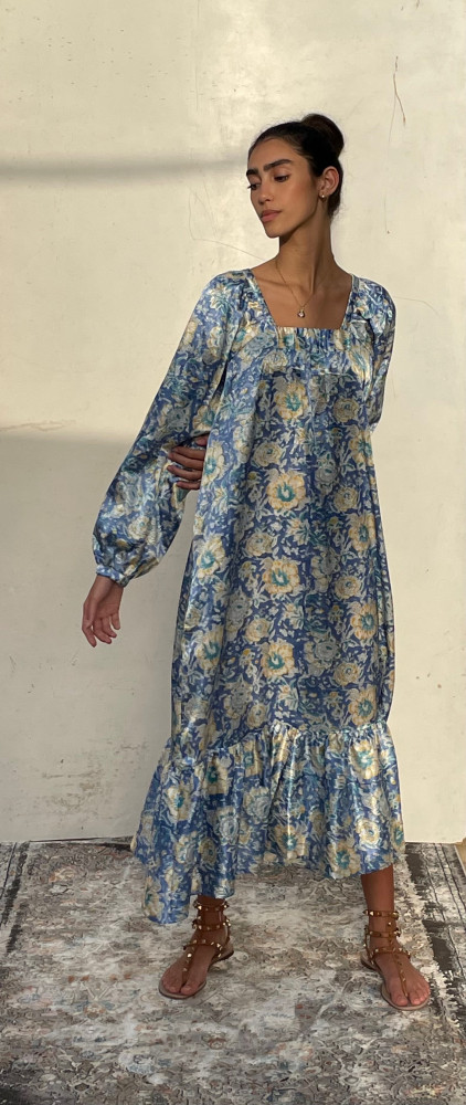 S103 ثوب مورد ازرق حرير  صناعي ثقيل  free size floral blue dress in hand block mashers silk