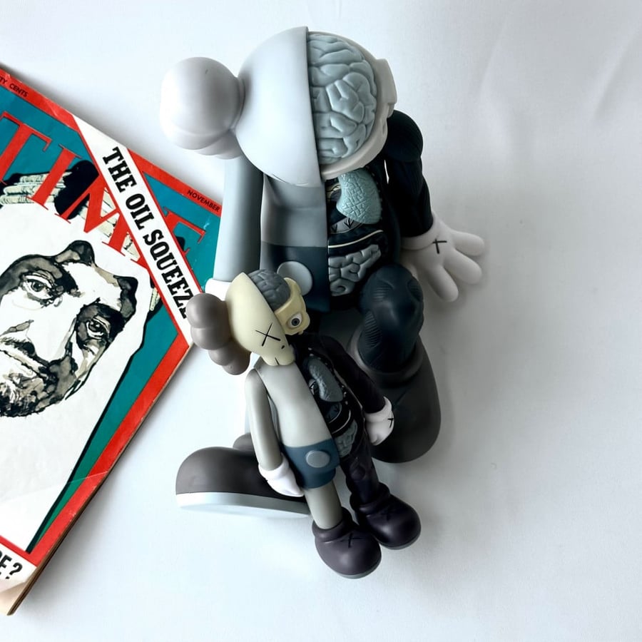 KAWS FIGURES SET OF 2
