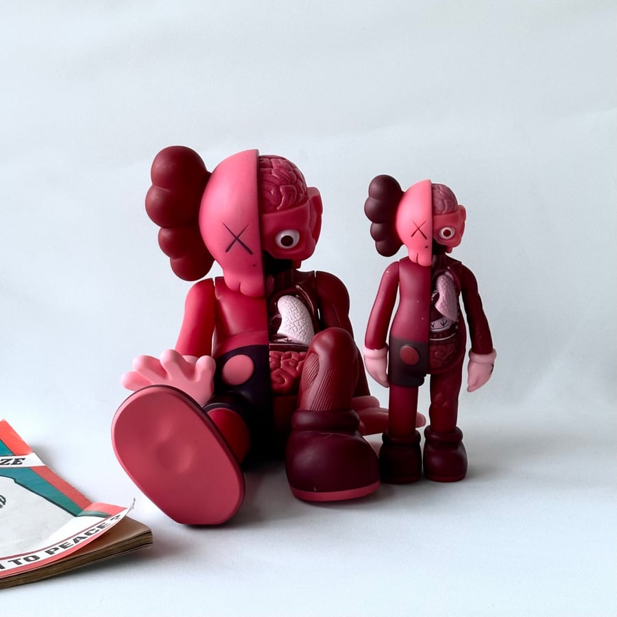 KAWS FIGURES SET OF 2