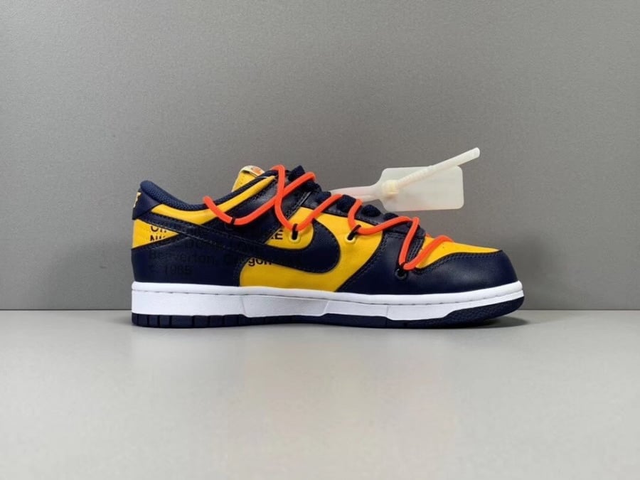 OFF-WHITE x Nike Dunk Low