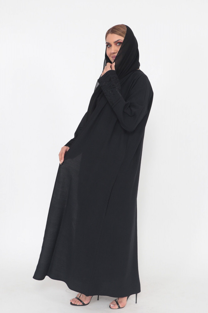 عباية منسوجة من قماش الكريب السعودي الاصلي  مع طرحتها