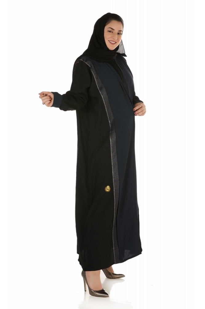 عباية منسوجة من قماش الكريب السعودي مع طرحتها