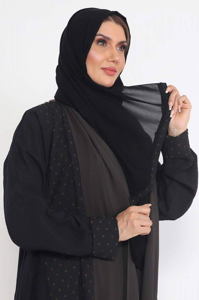 عباية منسوجة من القماش الملكي الفاخر مع طرحتها
