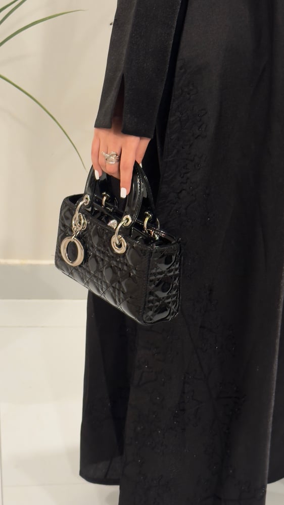 عبايه روان