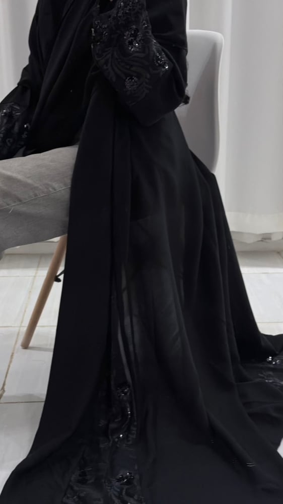 عبايه زارا كم وجوانب