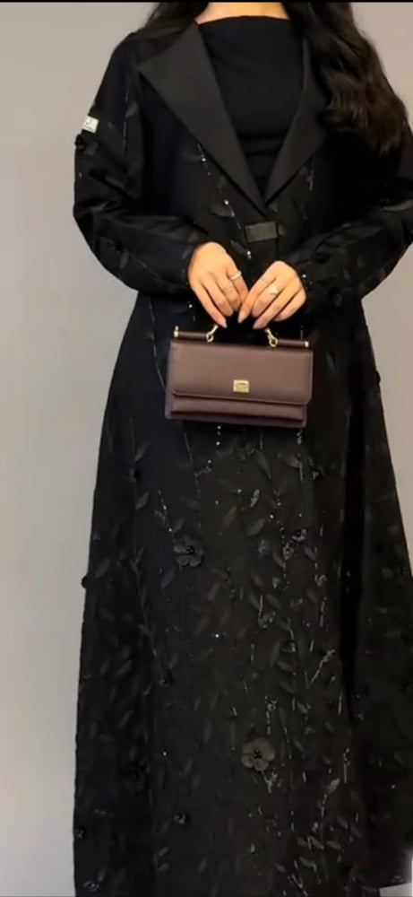 نادره عبايه فخمه جدا تل كامل مع قلاب