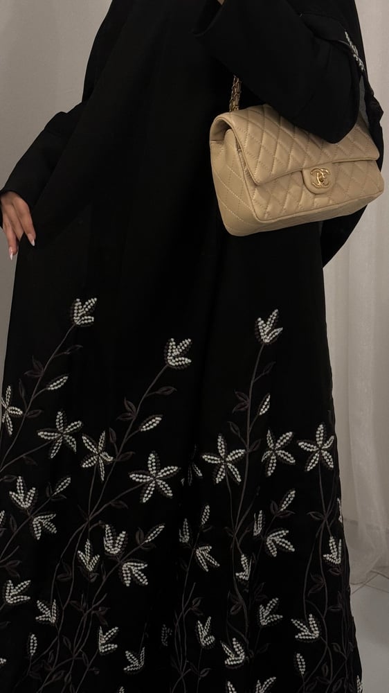 ياسمين بلاك