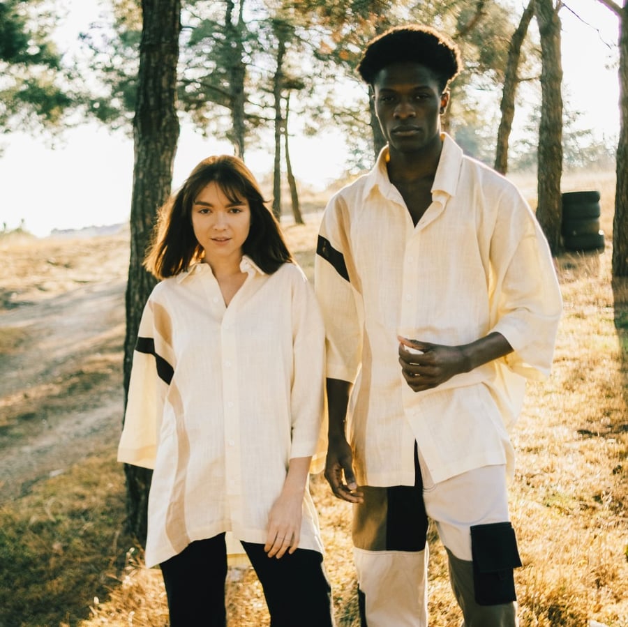 D01–10 Contrast Panel Oversized Shirt